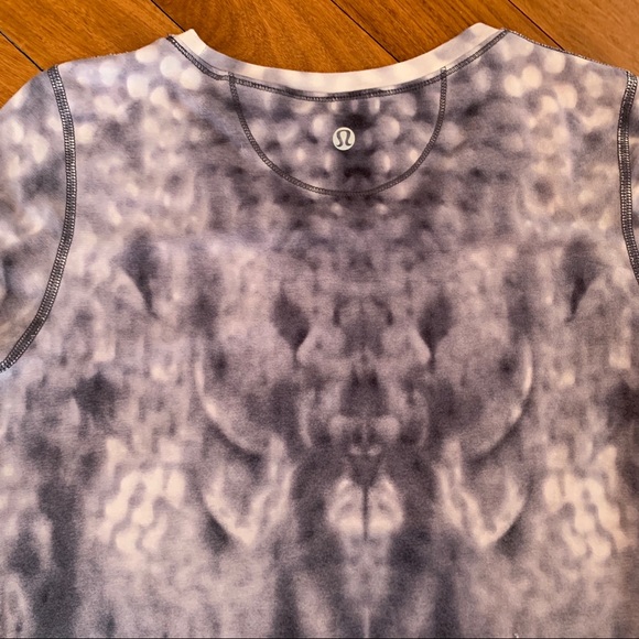 Lululemon ombré tee - Picture 3 of 3